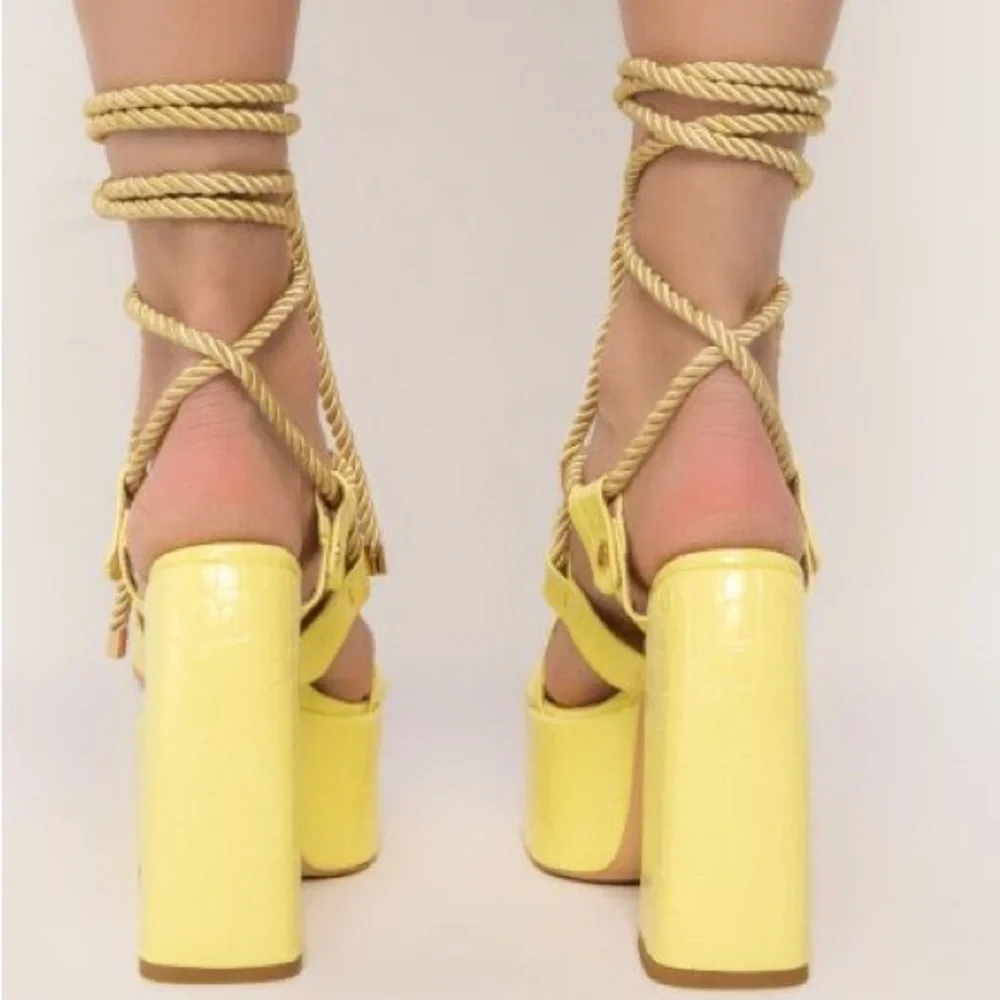 Azalea Wang Chunky Lime Faux Crocodile Leather Rope Sandals